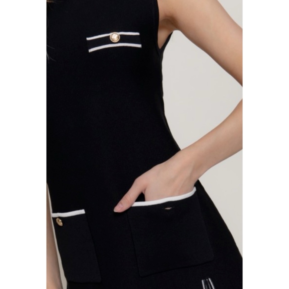 1161 • Black & White Dash Pocket Sleeveless Pleated Mini Dress w/Gold Buttons - Picture 3 of 5